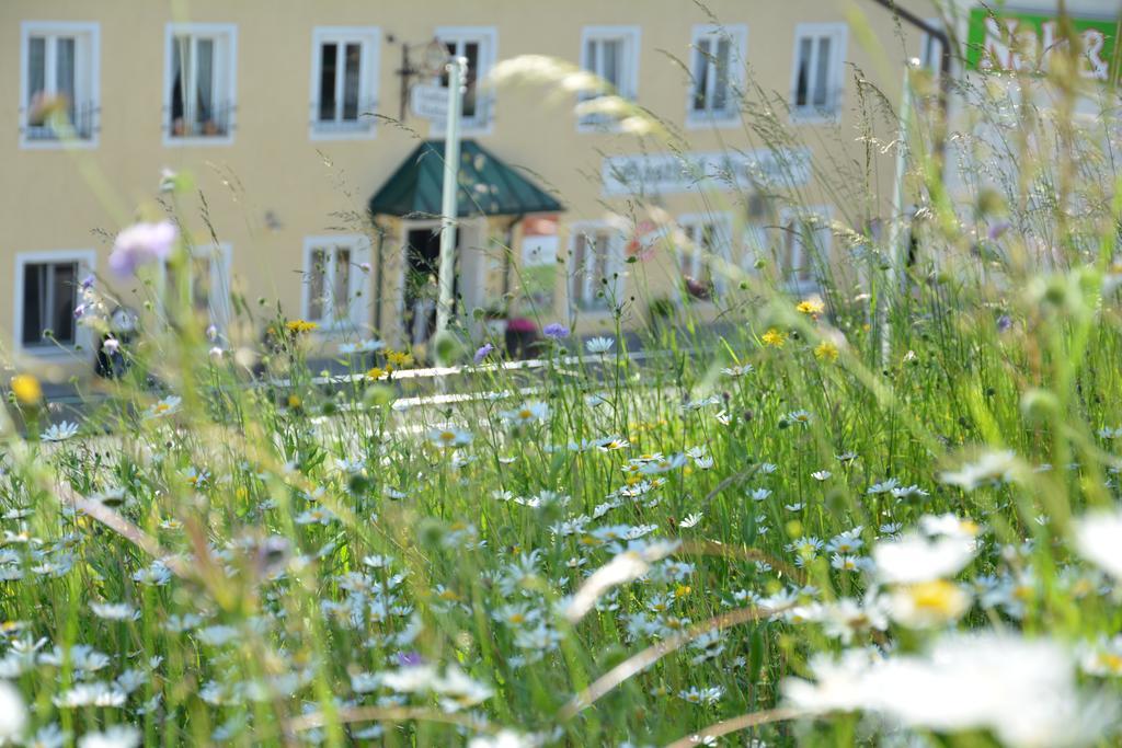 Hueber Der Wirt Hotel Sankt Georgen an der Leys Exterior photo